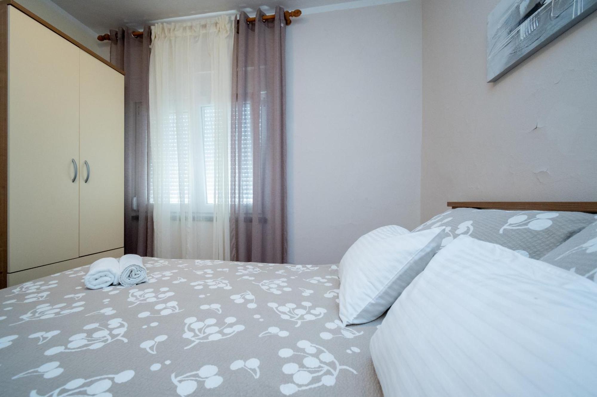 Apartments With A Parking Space Povljana, Pag - 6298 Номер фото